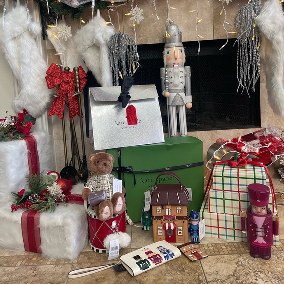 Kate Spade Novelty Oh What Fun Nutcracker Double Zip Wristlet - Picture 12 of 14